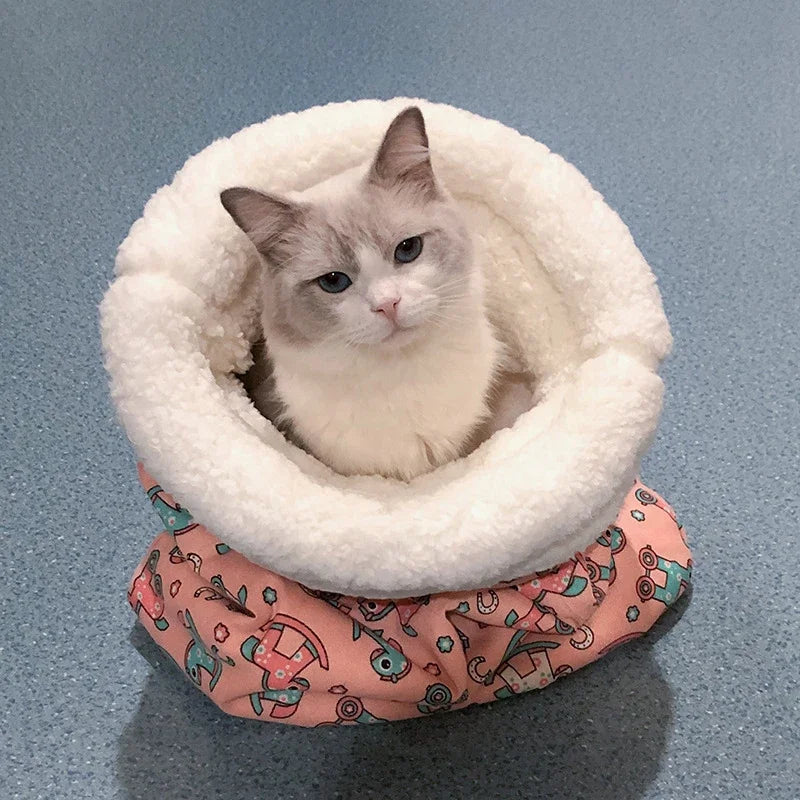 CuddleCloud Cat Sleeping Bag: Ultimate Cozy Retreat