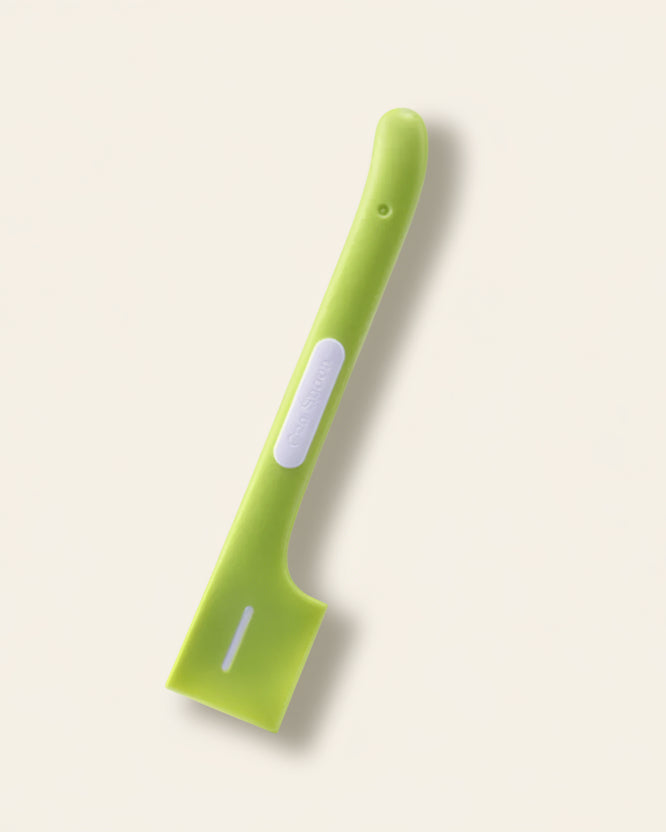 WhiskerBloom Can-Ready Spoon in green, product view